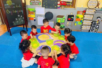 HOẠT ĐỘNG TẠO HÌNH – BÉ LÀM ÔNG TRĂNG 🌒🌙