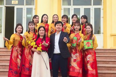 🍀🍀TRƯỜNG MẦM NON HÒA HẬU THAM GIA VĂN NGHỆ VÀ VINH DỰ ĐÓN NHẬN GIẤY KHEN TẠI HỘI NGHỊ TỔNG KẾT PHONG TRÀO THI ĐUA YÊU NƯỚC NĂM 2025 – PHÁT ĐỘNG PHONG TRÀO NĂM 2026 🌺