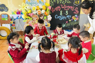 NHỮNG BÔNG HOA NHỎ TỎA HƯƠNG YÊU THƯƠNG – CHÀO MỪNG NGÀY 8/3